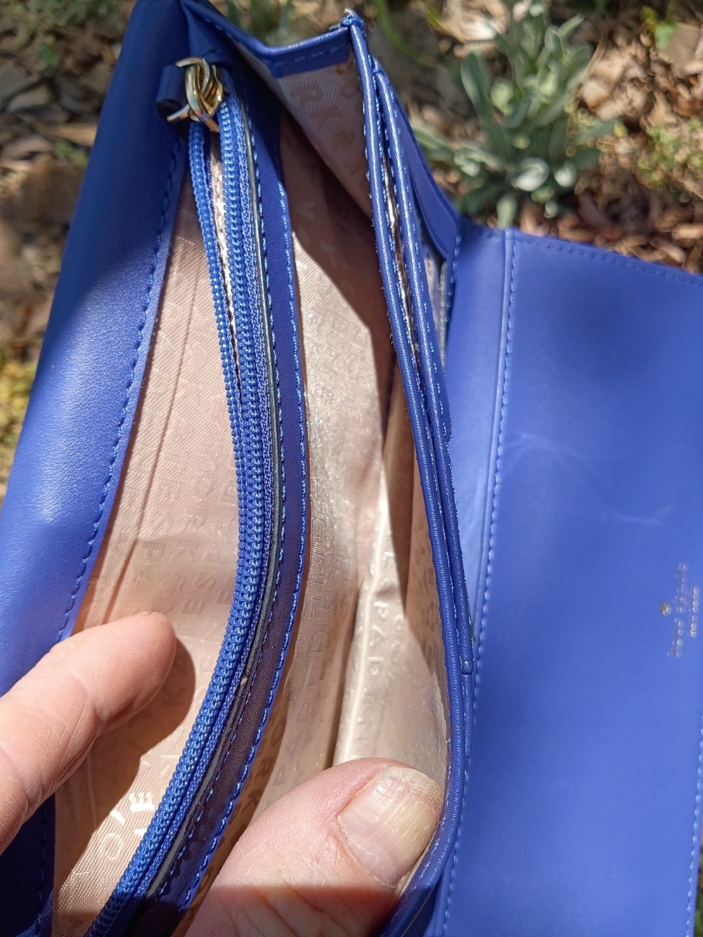 kate spade New York Pebbled Leather Continental Bay Street Wallet - Baja Blue - Picture 3 of 6